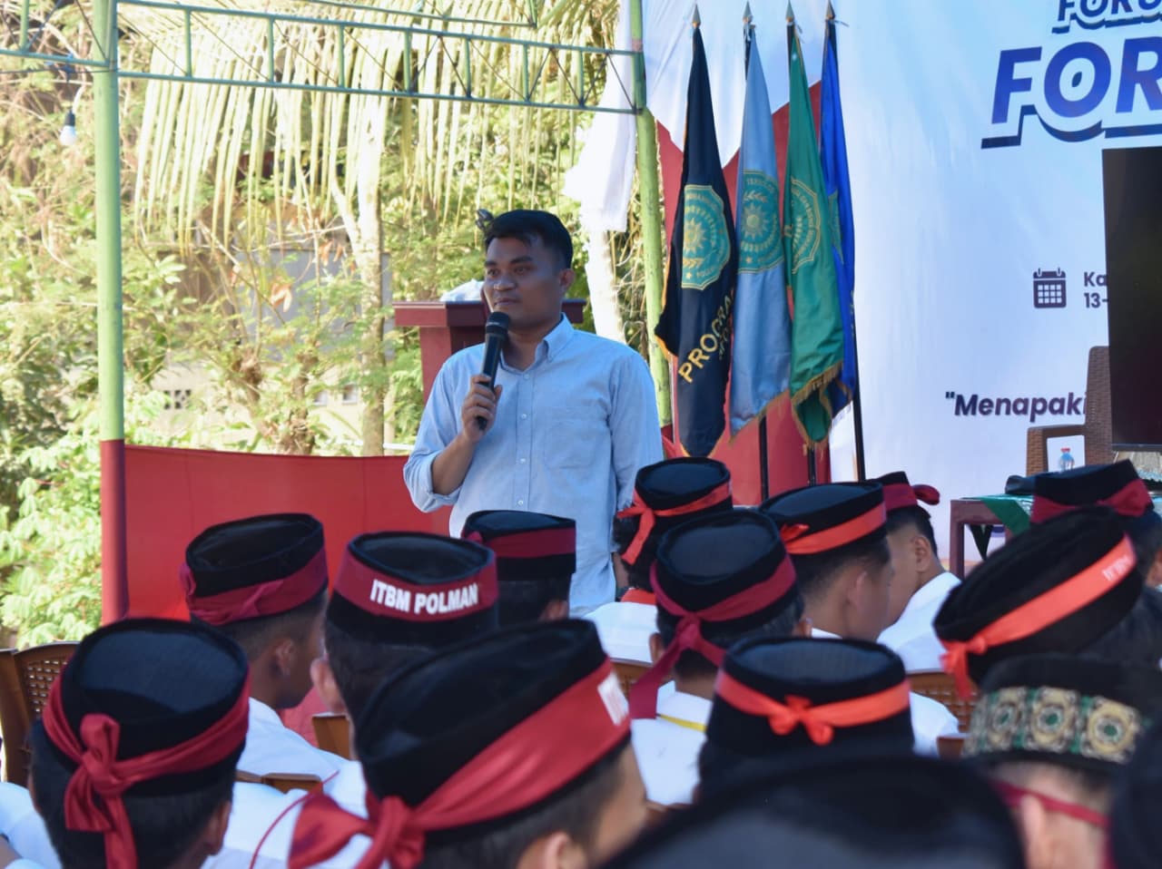 Ketua MPI PWM Sulbar Kenalkan Sejarah ITBM Polman Kepada Mahasiswa Baru