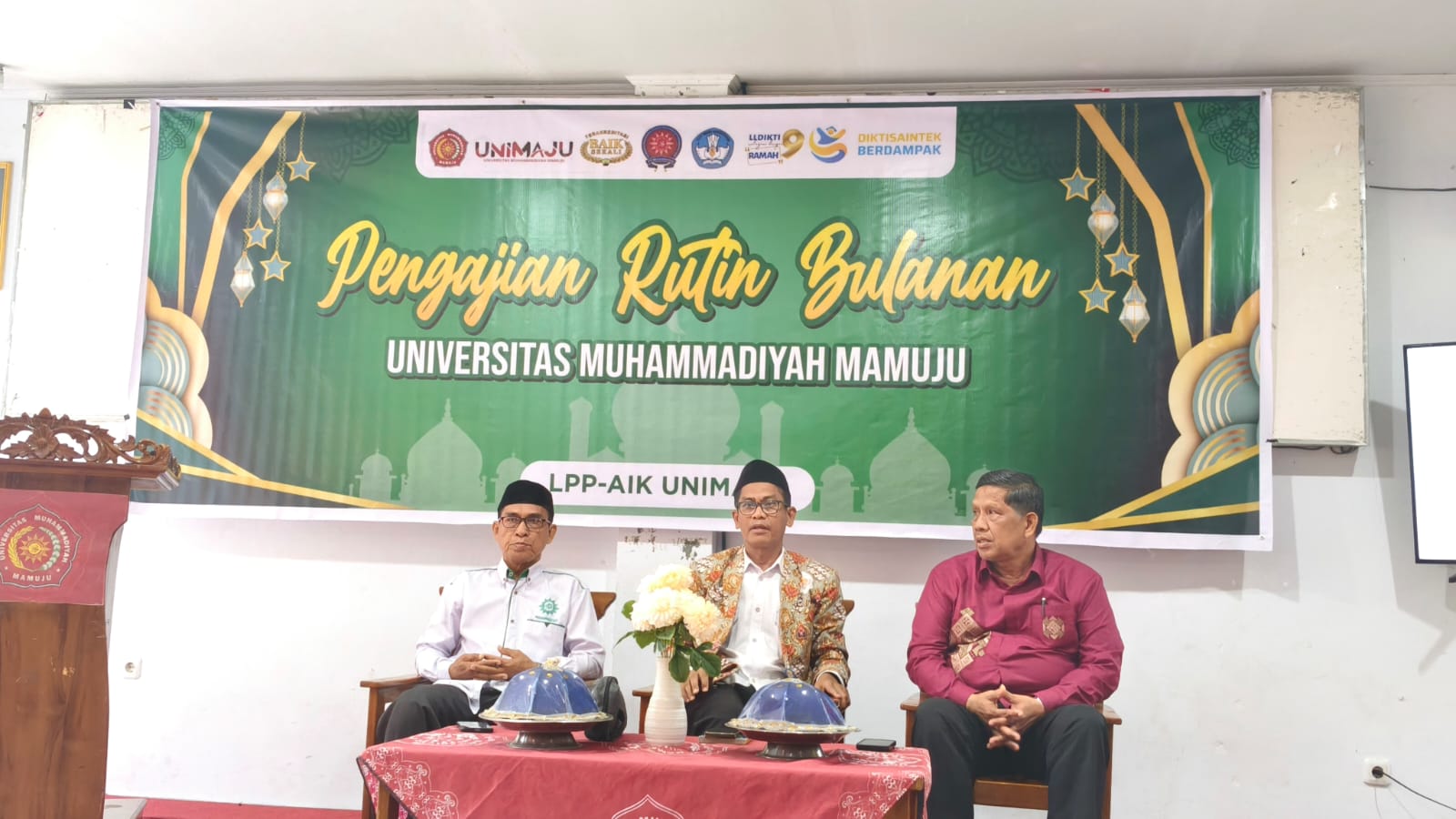 Profesionalisme Harus Berbasis Amanah, Pesan K.H. Wahyun Mawardi di Unimaju