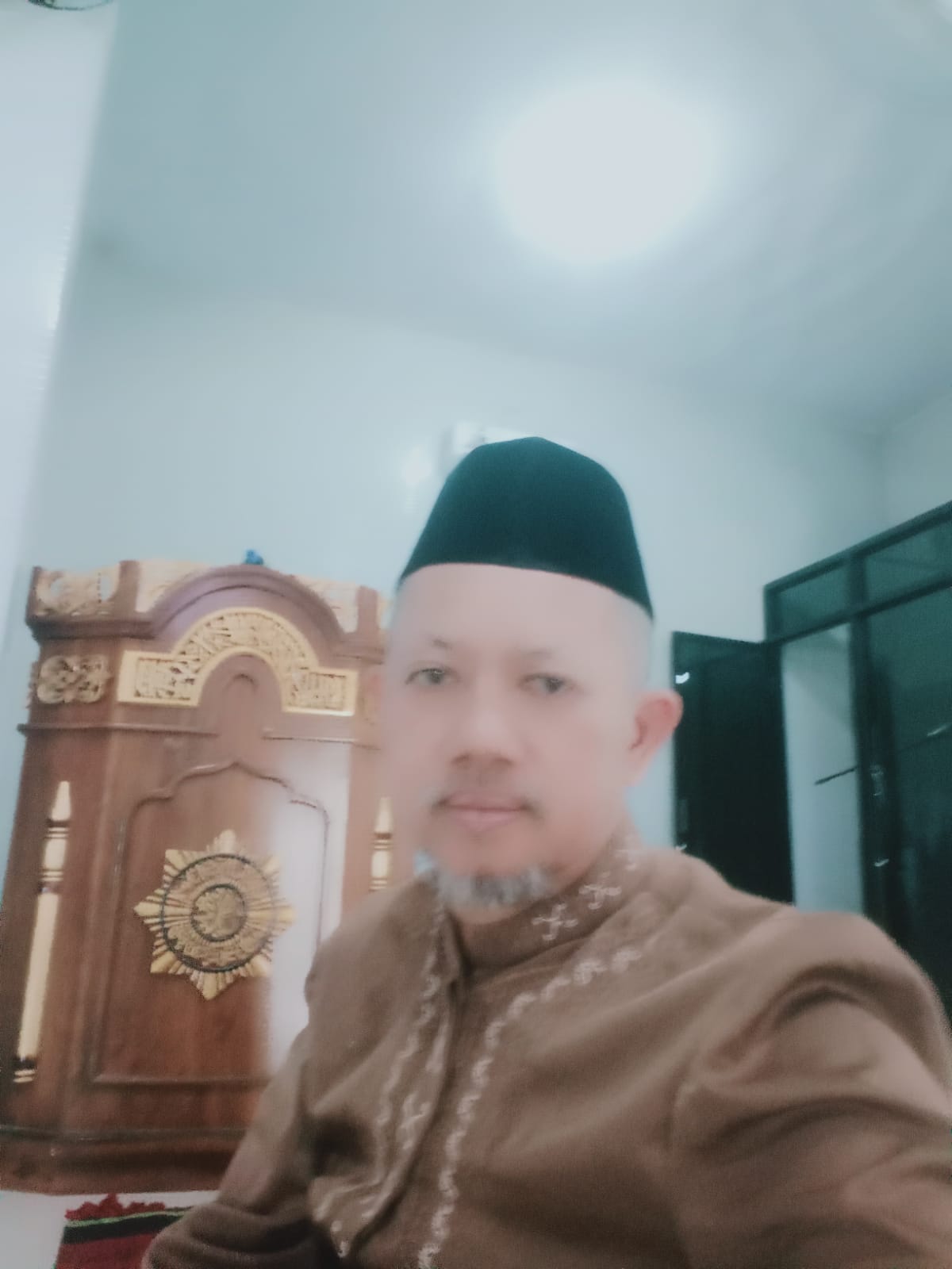 Antara Kesombongan dan Ketundukan kepada Allah